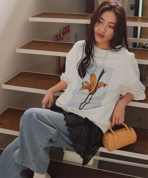 titivate（ティティベイト）の「フォトプリントオーバーサイズスウェットプルオーバー（Tシャツ/カットソー・レディース・ネイビー/ブルー系その他/オートミール/オフホワイト/ベージュ系その他/ホワイト系その他・FREE）」の11枚目の写真
