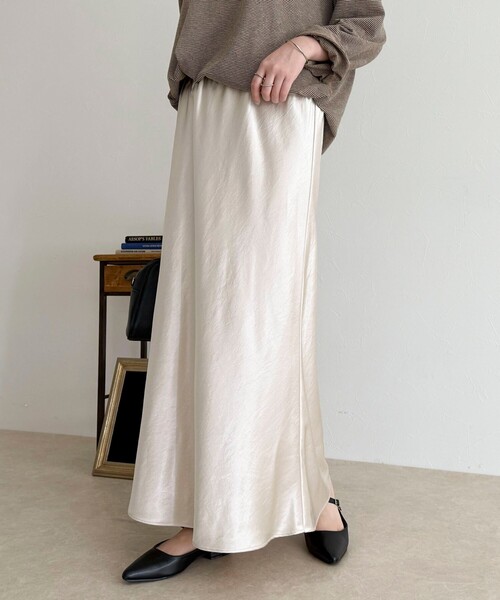 fredy emue（フレディエミュ）の「シルキーヘビーサテンスカート（スカート・レディース・ブラウン/アイボリー・38/36）」の10枚目の写真