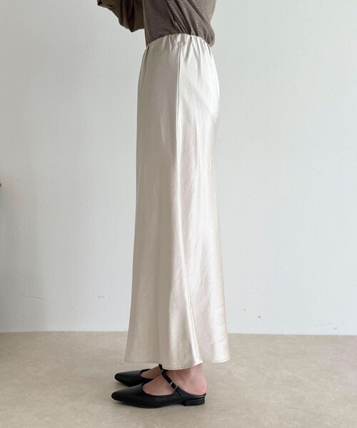 fredy emue（フレディエミュ）の「シルキーヘビーサテンスカート（スカート・レディース・ブラウン/アイボリー・38/36）」の11枚目の写真