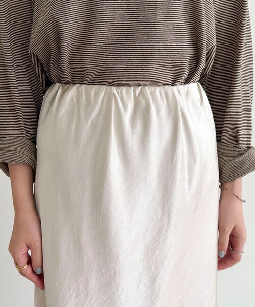 fredy emue（フレディエミュ）の「シルキーヘビーサテンスカート（スカート・レディース・ブラウン/アイボリー・38/36）」の16枚目の写真