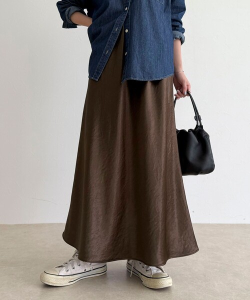 fredy emue（フレディエミュ）の「シルキーヘビーサテンスカート（スカート・レディース・ブラウン/アイボリー・38/36）」の19枚目の写真