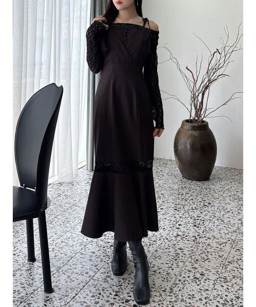 MERCURYDUO(マーキュリーデュオ)の「レースパネル切替ワンピース(ワンピース・レディース・ブラウン/グレー・SMALL/MEDIUM)」の3枚目の写真
