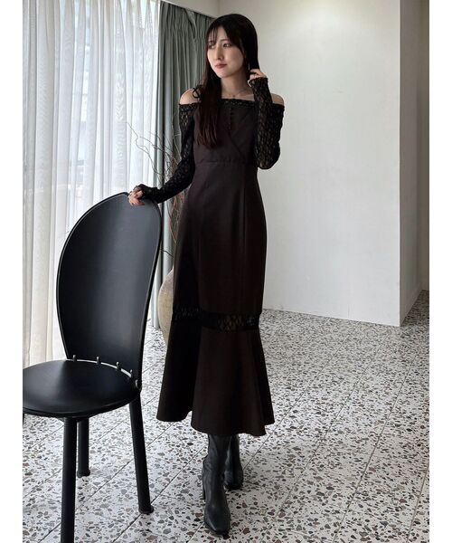 MERCURYDUO(マーキュリーデュオ)の「レースパネル切替ワンピース(ワンピース・レディース・ブラウン/グレー・SMALL/MEDIUM)」の4枚目の写真
