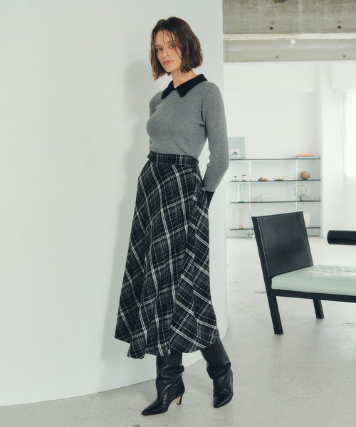 YECCA VECCA（イェッカヴェッカ）の「フェザー襟スパンコールニット（ニット/セーター・レディース・アイボリー/グレー・FREE）」の12枚目の写真