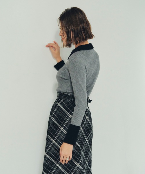 YECCA VECCA（イェッカヴェッカ）の「フェザー襟スパンコールニット（ニット/セーター・レディース・アイボリー/グレー・FREE）」の7枚目の写真