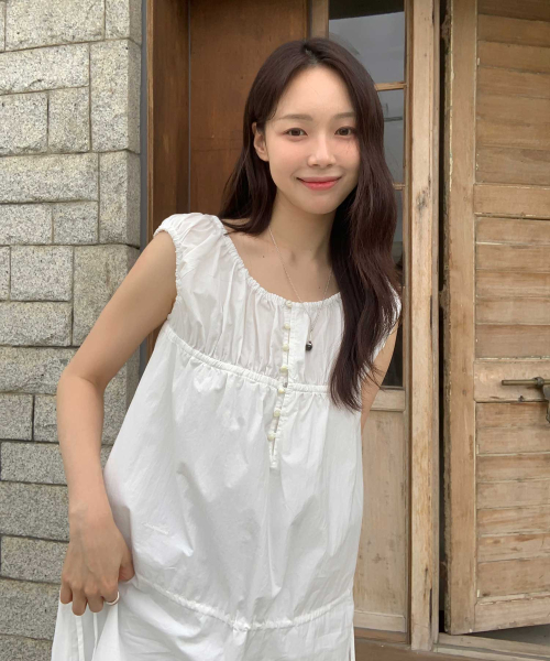 TTUDEMENT(トュードメント)の「SHIRRING BABY DOLL DRESS WHITE(ワンピース・レディース・その他・SMALL/MEDIUM)」の2枚目の写真