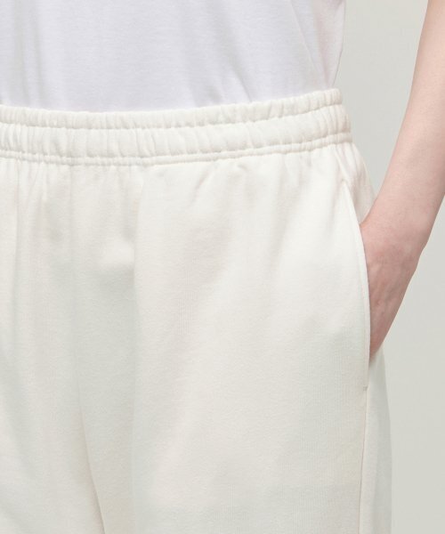MUSINSA STANDARD WOMAN（ムシンサスタンダードウーマン）の「ウィメンズスウェットショーツ[クリーム]（その他パンツ・レディース・その他・SMALL/MEDIUM/LARGE/X-SMALL）」の5枚目の写真