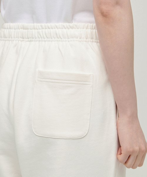 MUSINSA STANDARD WOMAN（ムシンサスタンダードウーマン）の「ウィメンズスウェットショーツ[クリーム]（その他パンツ・レディース・その他・SMALL/MEDIUM/LARGE/X-SMALL）」の6枚目の写真