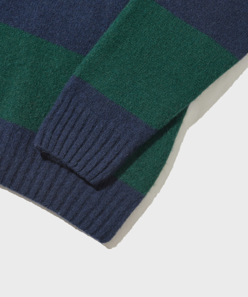 OUTSTANDING(アウトスタンディング)の「PURE WOOL WHOLEGARMENT STRIPE KNIT_GREEN/BLUE(ニット/セーター・メンズ・その他・SMALL/MEDIUM/LARGE)」の4枚目の写真
