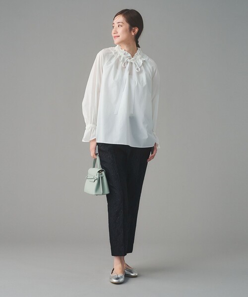 UNITED ARROWS（ユナイテッドアローズ）の「GISHA 2トーン ジャガード パンツ（スラックス・レディース・ネイビー/ダークグレー・40/38/36）」の3枚目の写真