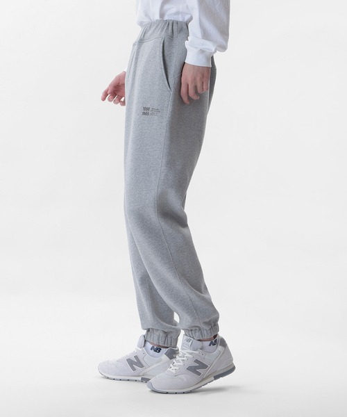 NEW BALANCE(ニューバランス)の「1000 スウェットパンツオーバーサイズフィット(スウェットパンツ・メンズ・ブラック/グレー/ネイビー・SMALL/MEDIUM/LARGE/X-LARGE)」の8枚目の写真