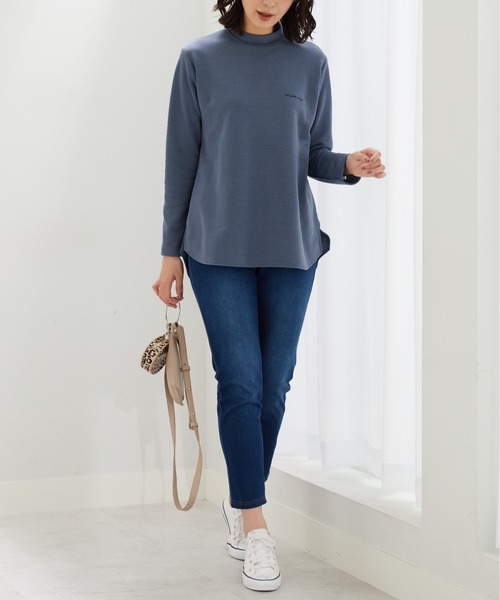 BELLUNA PLUS(ベルーナ)の「ロゴ刺しゅう裏起毛ニットソーチュニック(Tシャツ/カットソー・レディース・ピンク/ブルーグレー/杢グレー/ブラック・MEDIUM/X-LARGE/LARGE)」の9枚目の写真