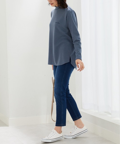 BELLUNA PLUS(ベルーナ)の「ロゴ刺しゅう裏起毛ニットソーチュニック(Tシャツ/カットソー・レディース・ピンク/ブルーグレー/杢グレー/ブラック・MEDIUM/X-LARGE/LARGE)」の11枚目の写真