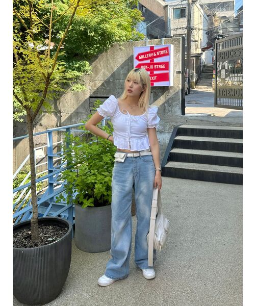 UNKNOWN PLANET(アンノウンプラネット)の「クラウドウォッシングワイドデニムパンツライトブルー(デニムパンツ・レディース・その他・LARGE/MEDIUM/SMALL/X-LARGE/XX-LARGE)」の6枚目の写真
