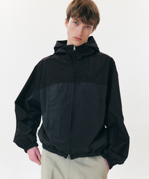 WINDER（ワインダー）の「PANEL WASHED HOODIE JACKET - BLACK CHARCOAL（ナイロンジャケット）」