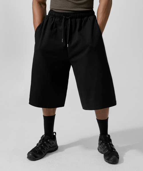 DRIX(ドリックス)の「マキシワイドスウェットバミューダショーツ_ブラック(その他パンツ・メンズ・その他・LARGE/X-LARGE)」の1枚目の写真