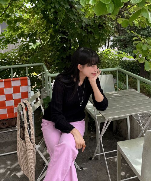 Majournee(マジョネ)の「SHEER V-NECK KNIT_BLACK(ニット/セーター・レディース・その他・ONE SIZE)」の5枚目の写真