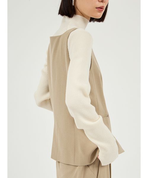 emmi(エミ)の「【セットアップ対応】ジレトップス(Tシャツ/カットソー・レディース・イエロー/オリーブ/グレー・0/1)」の10枚目の写真