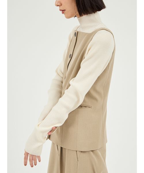 emmi(エミ)の「【セットアップ対応】ジレトップス(Tシャツ/カットソー・レディース・イエロー/オリーブ/グレー・0/1)」の11枚目の写真