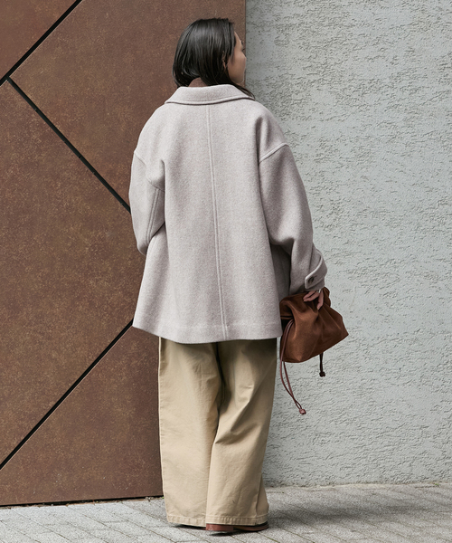 JOURNAL STANDARD(ジャーナルスタンダード)の「MANTECO ヘリンボン フレアバルカラーコート(ステンカラーコート・レディース・ベージュ/グレー・FREE)」の20枚目の写真