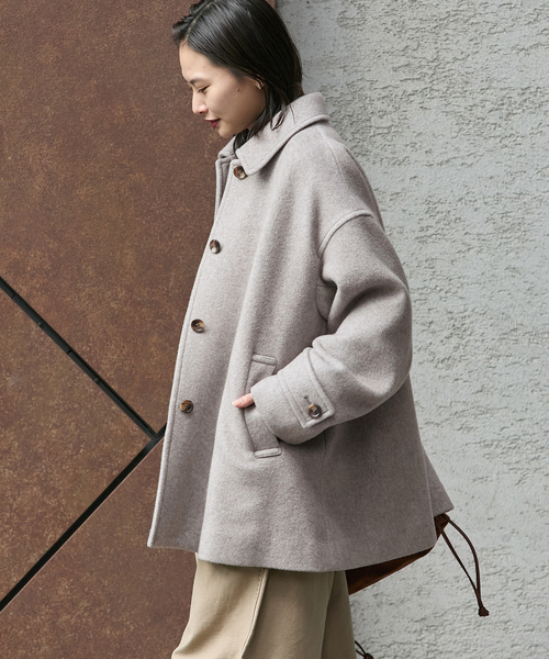 JOURNAL STANDARD(ジャーナルスタンダード)の「MANTECO ヘリンボン フレアバルカラーコート(ステンカラーコート・レディース・ベージュ/グレー・FREE)」の22枚目の写真