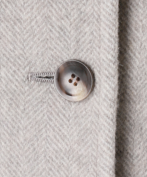 JOURNAL STANDARD(ジャーナルスタンダード)の「MANTECO ヘリンボン フレアバルカラーコート(ステンカラーコート・レディース・ベージュ/グレー・FREE)」の4枚目の写真