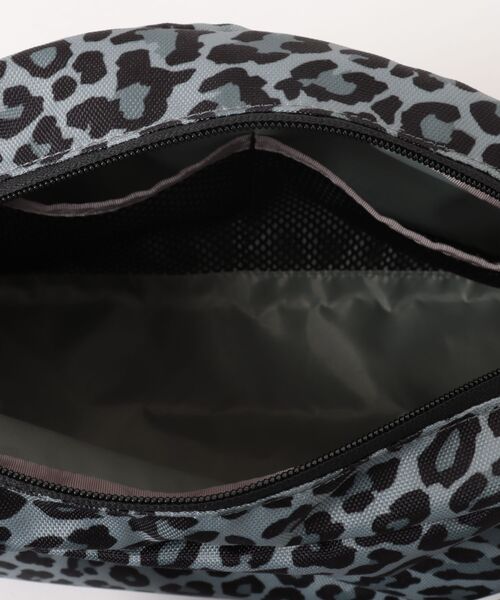 KELTY(ケルティ)の「GO OUT掲載モデル【KELTY】ES ROUND TOP BAG M ショルダーバック 軽量(ショルダーバッグ・レディース・ブラウン系/ブラック/ベージュ/ブラック系/マスタード/ネイビー/ホワイト系/セージグリーン/タン/スカイブルー/オリーブ/アニマル/レオパード・ONE SIZE)」の16枚目の写真