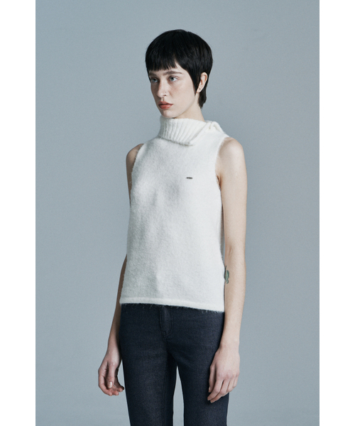 SYNERJYN（シナジン）の「JOY KNIT TOP WHITE（ニット/セーター・レディース・その他・ONE SIZE）」の2枚目の写真