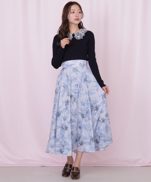 JILL by JILL STUART（ジルバイジルスチュアート）の「シアーアートフラワープリントスカート（スカート・レディース・ホワイト系その他/ブルー系その他/ピンク系その他・FREE）」の2枚目の写真