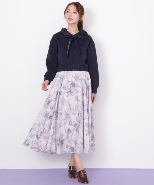 JILL by JILL STUART（ジルバイジルスチュアート）の「シアーアートフラワープリントスカート（スカート・レディース・ホワイト系その他/ブルー系その他/ピンク系その他・FREE）」の3枚目の写真