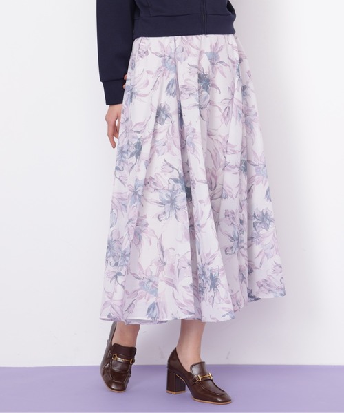 JILL by JILL STUART（ジルバイジルスチュアート）の「シアーアートフラワープリントスカート（スカート・レディース・ホワイト系その他/ブルー系その他/ピンク系その他・FREE）」の11枚目の写真