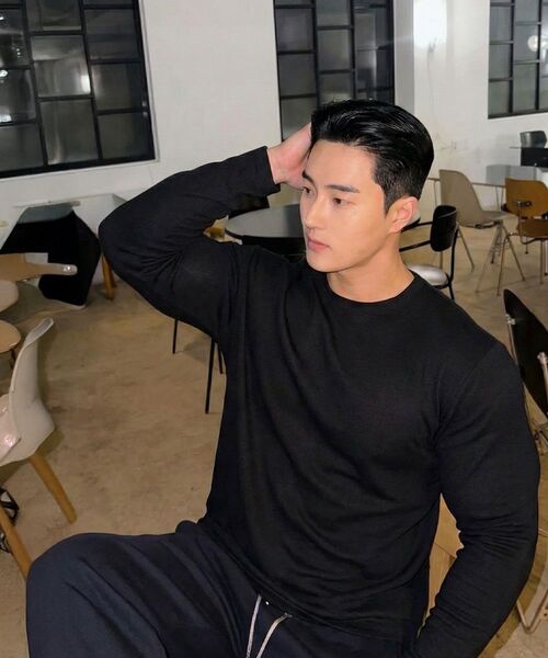 PHERMENON(フェルメノン)の「マッスルフィットイージーロングスリーブ - グレー(Tシャツ/カットソー・メンズ・その他・1/2/3)」の9枚目の写真