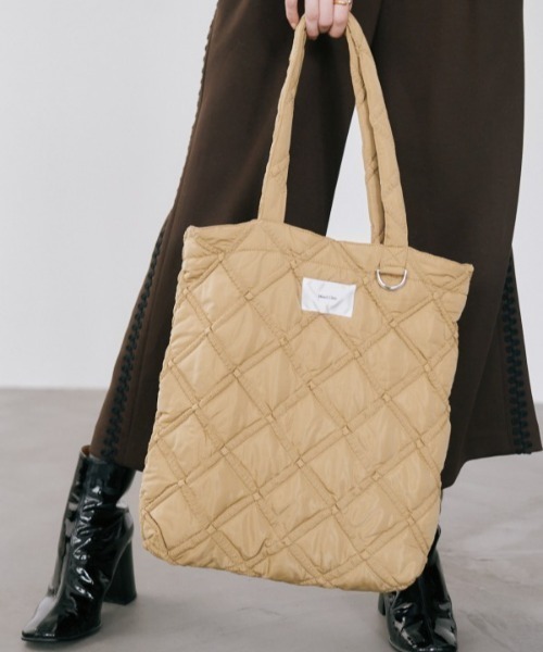 Muel Chic(ミュエルシック)の「Lome quilt bag ロメキルトバッグ(トートバッグ・レディース・ブラック/ベージュ/オフホワイト/ライトブルー・FREE)」の3枚目の写真