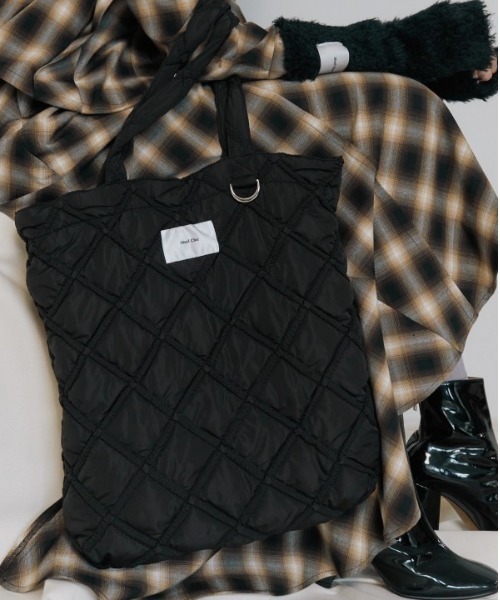 Muel Chic(ミュエルシック)の「Lome quilt bag ロメキルトバッグ(トートバッグ・レディース・ブラック/ベージュ/オフホワイト/ライトブルー・FREE)」の8枚目の写真