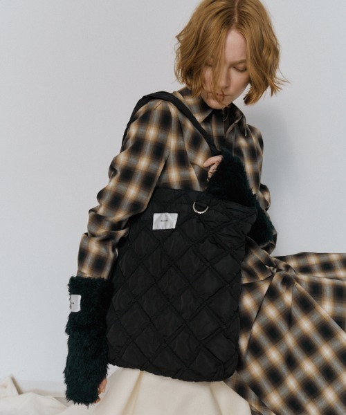 Muel Chic(ミュエルシック)の「Lome quilt bag ロメキルトバッグ(トートバッグ・レディース・ブラック/ベージュ/オフホワイト/ライトブルー・FREE)」の9枚目の写真