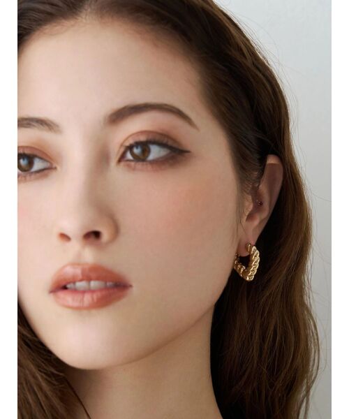 EVRIS（エヴリス）の「WAVE HEART MOTIF ピアス（ピアス（両耳用）・レディース・シルバー/ゴールド・FREE）」の4枚目の写真