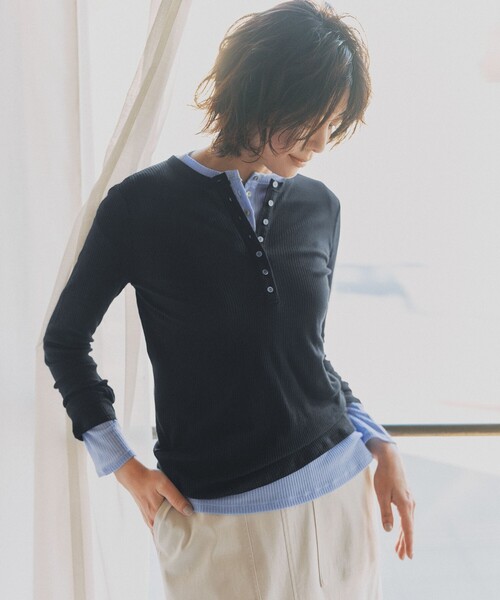 23区 S(ニジュウサンクチイサイサイズ)の「シアーリブ レイヤード ロンTEE(Tシャツ/カットソー・レディース・ブラック系/ホワイト系/ピンク系/ライトイエロー系/スカイブルー系/スモーキーグリーン系・32)」の2枚目の写真