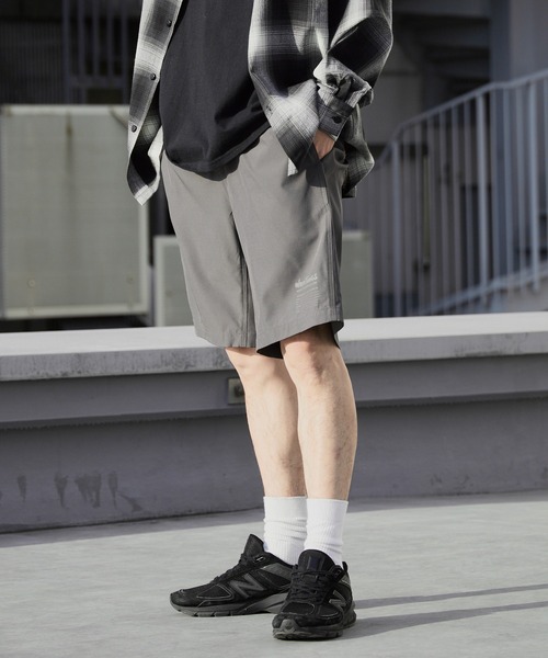 WILD THINGS(ワイルドシングス)の「WILD THINGS/ワイルドシングス BASE SHORTS ブランドロゴ イージーショーツ 2026年春夏(その他パンツ・メンズ・ブラック/グレー・M/L/XL)」の1枚目の写真