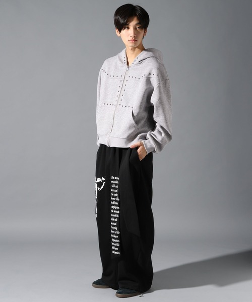 LAND MUSEUM（ランドミュージアム）の「LAND MUSEUM／ショートスタッズジップパーカー（パーカー・メンズ・ブラック/グレー・MEDIUM/LARGE）」の4枚目の写真