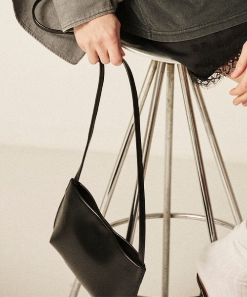 Rouge vif（ルージュヴィフ）の「【CHIMERE/シメール】スプリットレザーミニショルダーバッグ（トートバッグ・レディース・イエロー/ブラック・フリー）」の6枚目の写真