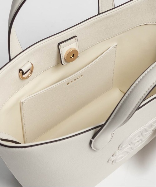 RANDA（ランダ）の「2WAY ポーチ付きモノグラムエンボストートバッグ（トートバッグ・レディース・ブラック/アイボリー/グレー・FREE）」の21枚目の写真