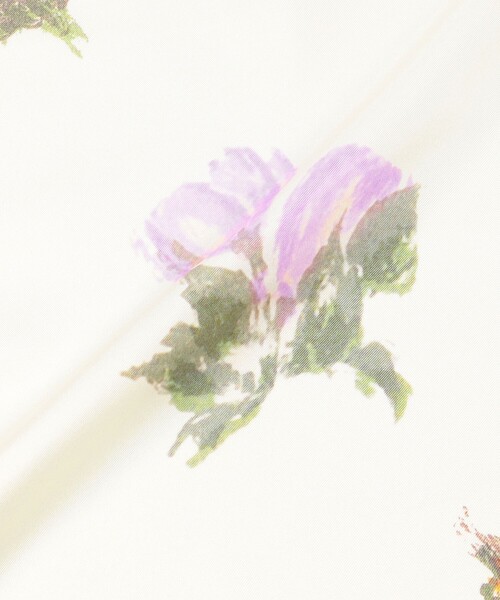 TOMORROWLAND (トゥモローランド)の「Atelier TOMORROWLAND PAINT FLOWER シルクスカーフ(バンダナ/スカーフ・レディース・イエロー系その他2/ネイビー・FREE)」の8枚目の写真