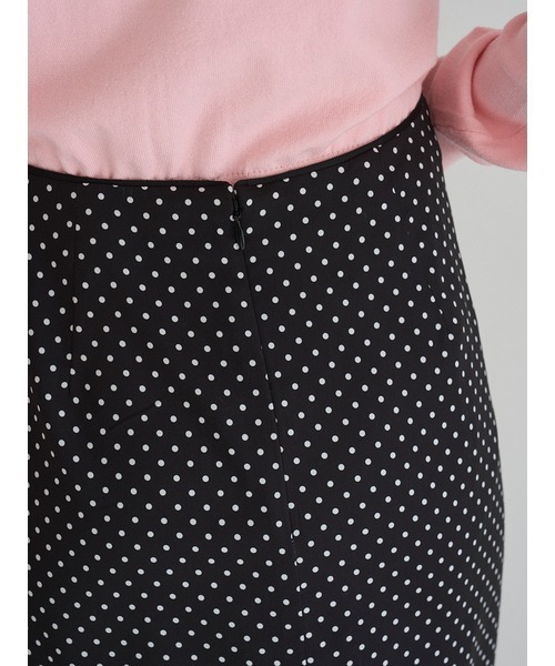 SNIDEL(スナイデル)の「フリルディテールミディスカート(スカート・レディース・ドット/ブラック・0/1)」の12枚目の写真