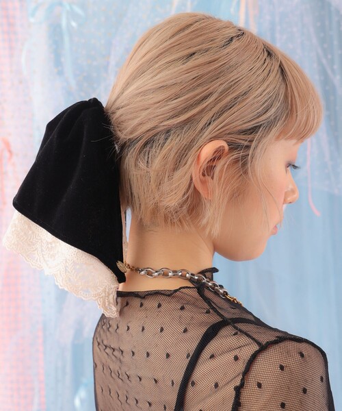 CAROLINA GLASER（カロリナ グレイサー）の「ベロア レース ヘアゴム（ネックレス・レディース・ブラック・ONE SIZE）」の2枚目の写真
