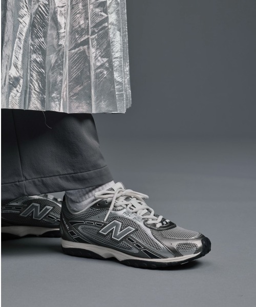 NEW BALANCE(ニューバランス)の「NEW BALANCE ニューバランス U204L 1KP(D) U204L U204L 1KP SILVER(1KP)(スニーカー・メンズ・シルバー・25.5cm/25.0cm/24.5cm/24.0cm/23.5cm/23.0cm/22.5cm)」の1枚目の写真