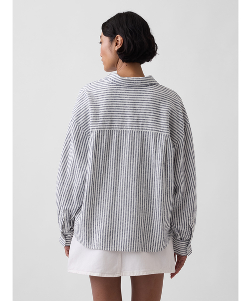 GAP（ギャップ）の「リネンブレンド オーバーサイズシャツ（シャツ/ブラウス・レディース・ブラック/ピンク/ホワイト/ブルー/ベージュ/イエロー・XXS/L/M/S/XS）」の16枚目の写真