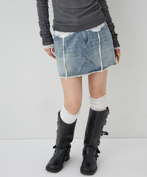 WHO'S WHO gallery（フーズフーギャラリー）の「スタッズデニムミニスカート（デニムスカート・レディース・サックスブルー/ネイビー・SMALL/MEDIUM）」の3枚目の写真