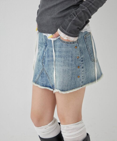 WHO'S WHO gallery（フーズフーギャラリー）の「スタッズデニムミニスカート（デニムスカート・レディース・サックスブルー/ネイビー・SMALL/MEDIUM）」の8枚目の写真