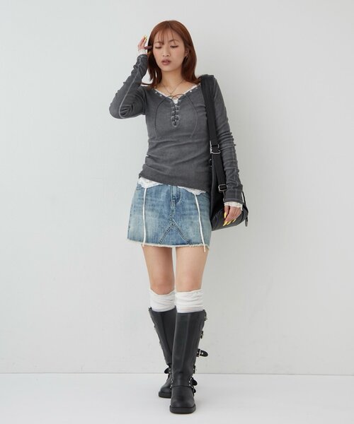 WHO'S WHO gallery（フーズフーギャラリー）の「スタッズデニムミニスカート（デニムスカート・レディース・サックスブルー/ネイビー・SMALL/MEDIUM）」の13枚目の写真