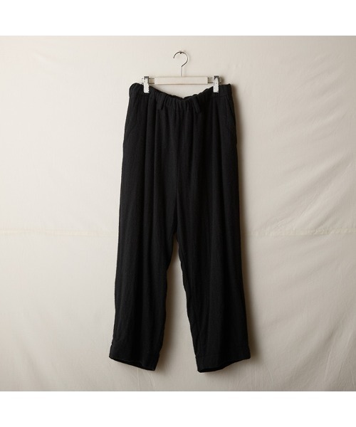 suzuki takayuki(スズキタカユキ)の「fulling wide-straight pants(スラックス・レディース・ブラウン/アイボリー/ブラック・02)」の1枚目の写真
